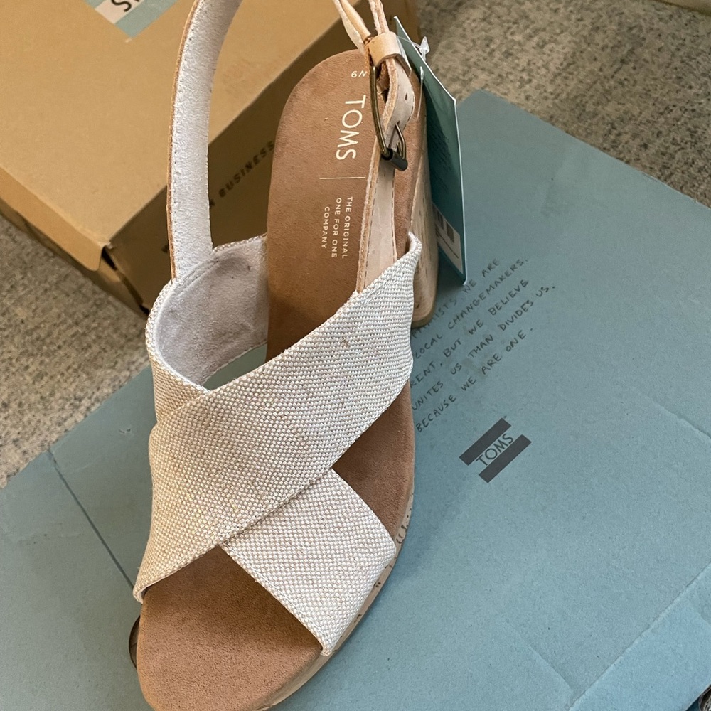 Toms heels